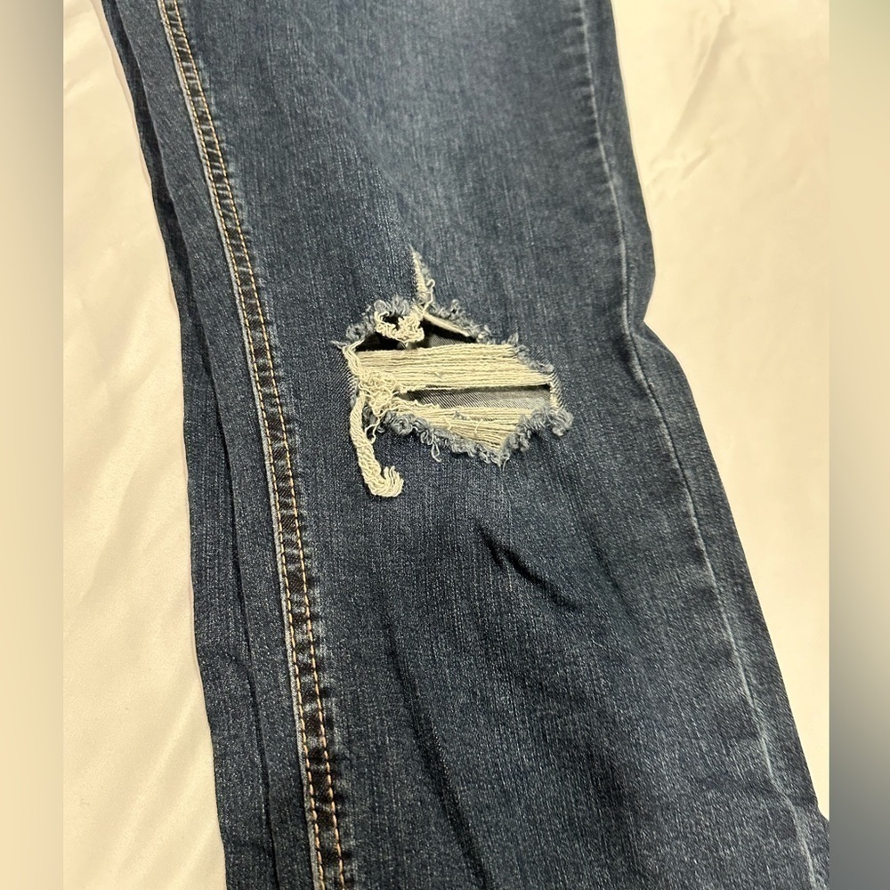 Wild Fable Dark Indigo Distressed Highest Rise Raw
Hem Skinny Jeans Size 16/33 - Picture 10 of 16